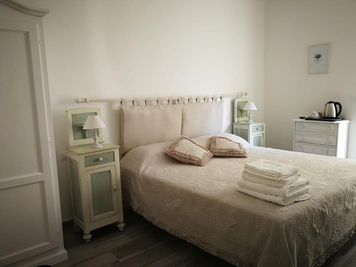 Doppel-/Zweibettzimmer mit Bad